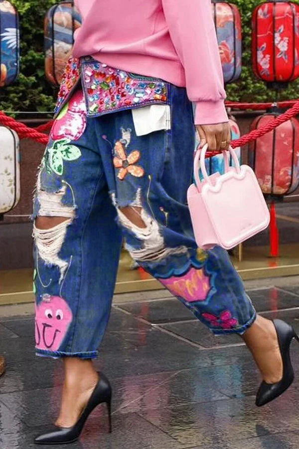 Stylish Graphic Print Ripped Jeans 6 Stylish Graphic Print Ripped Jeans - Image 6