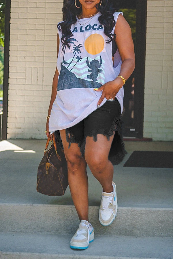 Fashionable Irregular Fringed Hem Denim Shorts 8 Fashionable Irregular Fringed Hem Denim Shorts - Image 8