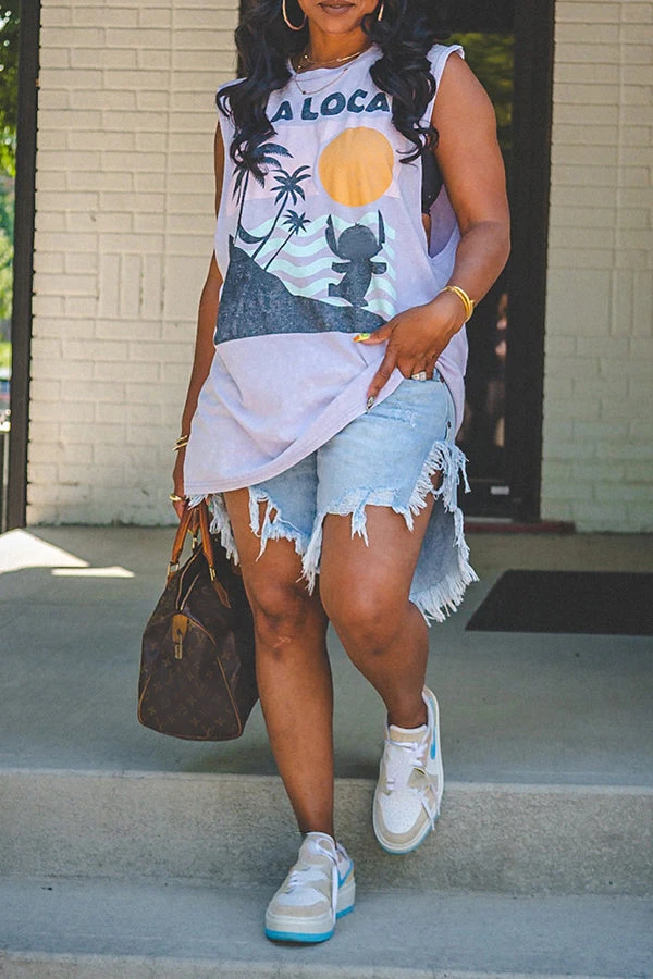 Fashionable Irregular Fringed Hem Denim Shorts 2 Fashionable Irregular Fringed Hem Denim Shorts - Image 2