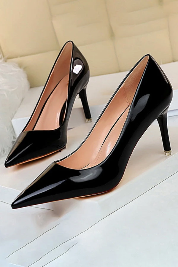 Minimalist Point Toe Court Pumps 3 Minimalist Point Toe Court Pumps - Image 3