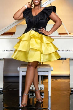 Two Tone V-Cut Back Layered Hem Party Dress 8 Two Tone V-Cut Back Layered Hem Party Dress -Acorpstyle XTY6760 YE 4